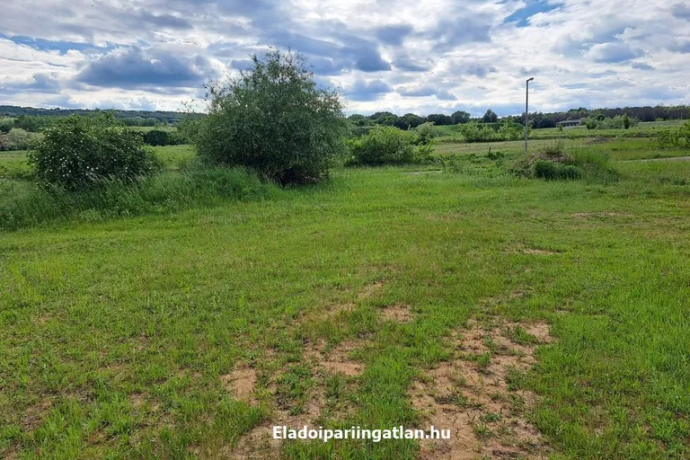 Eladó ipari telek Gödöllő 6813 m2 Pest megye