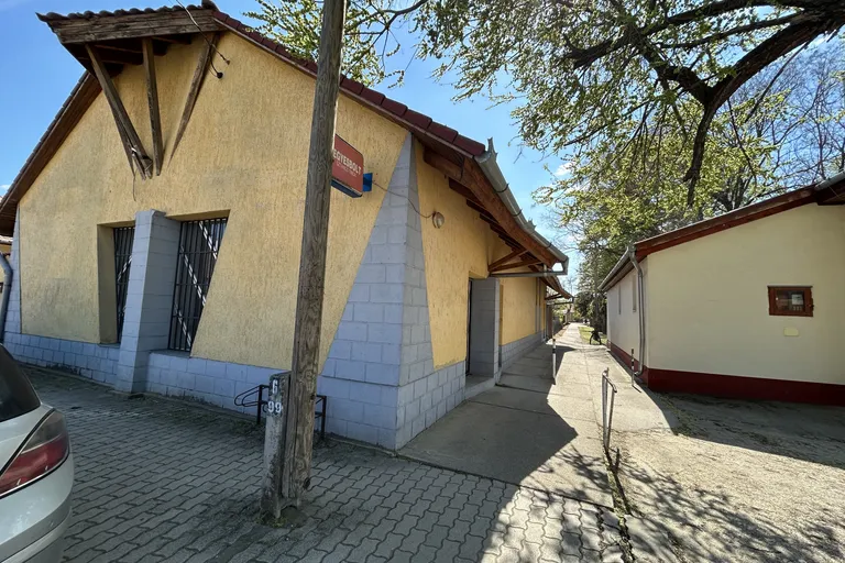 Ladánybene központjában tökéletes, nagy méretű üzlethelyiség alkalmi áron várja új tulajdonosát!