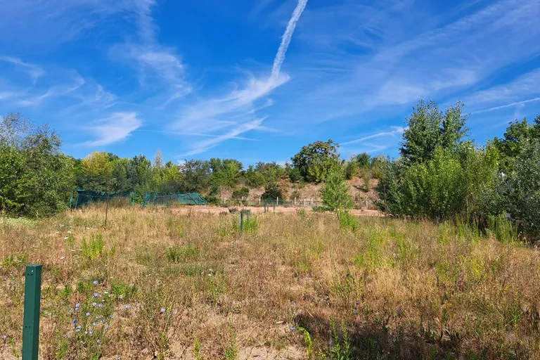 Eladó Törökbálint sport centrum fejlesztésére telek 10 746 m2