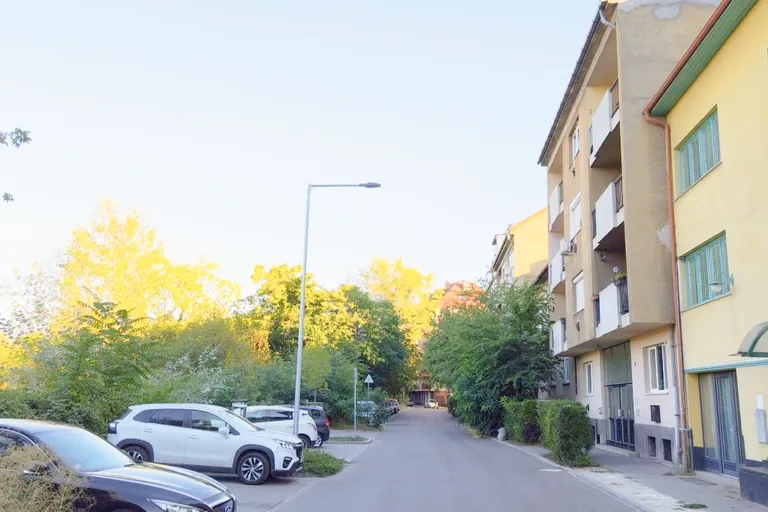 Hívja a tulajdonost, elérhetőségével kapcsolatban keressen minket.