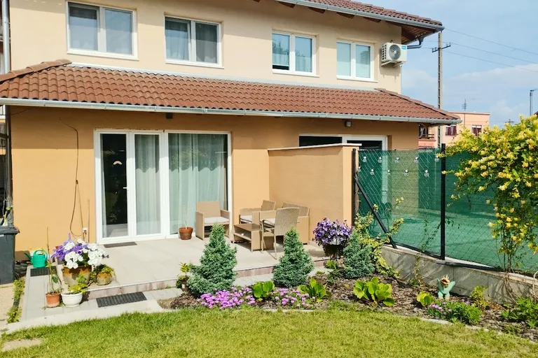 Hívja a tulajdonost! +36206207935