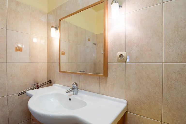 Eladó 57 m²-es lakás Miskolc belvárosának közelében – Szent István utcában‼️