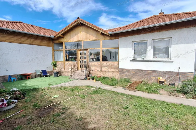 Eladó családi ház – Gödöllő