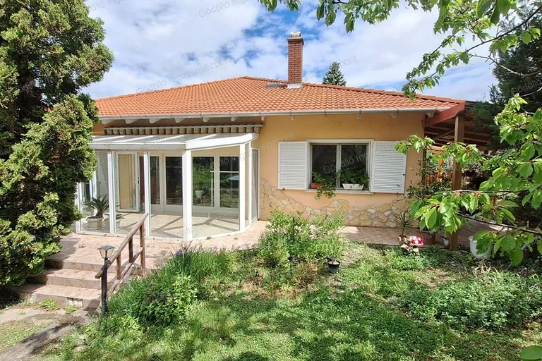 Eladó családi ház – Mogyoród