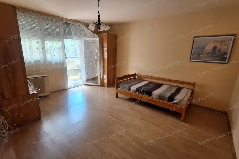 Eladó téglalakás – Gödöllő