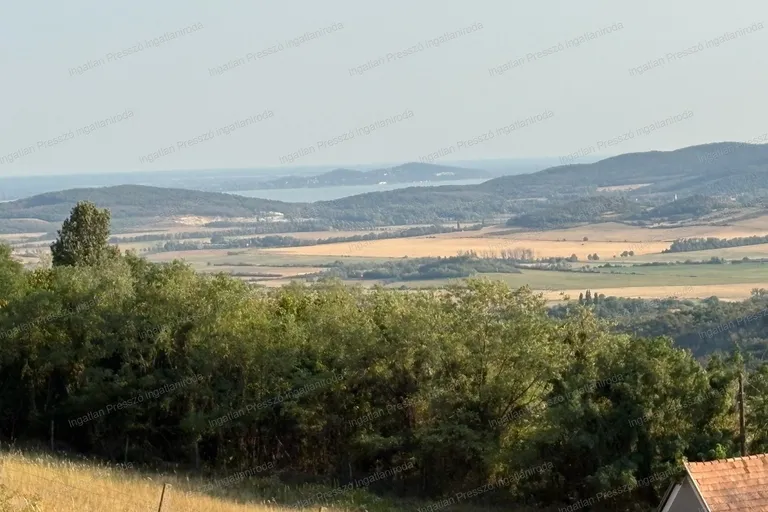 Eladó zártkert Monostorapátiban