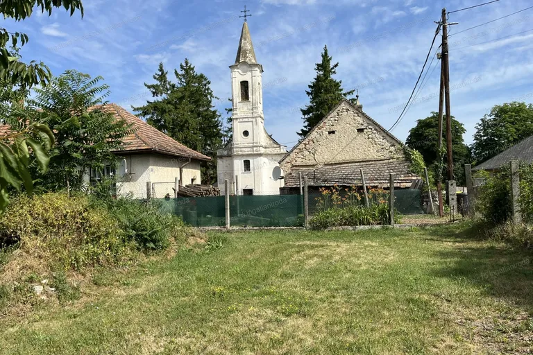 Eladó 2 szobás családi ház Szentantalfán