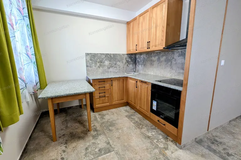 ÚJ PRÉMIUM 2 HÁLÓ+ NAPPALIS BELVÁROSI LAKÁS KECSKEMÉTEN!