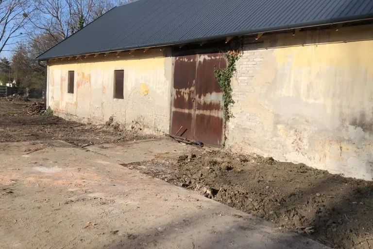 Tatabánya középsőn 300 nm raktár kiadó