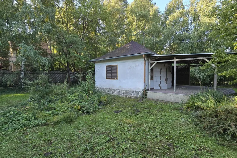 SIÓFOK ARANYPARTON, NÉHÁNY LÉPÉSRE A BALATONTÓL, ÉPÍTÉSI TELEK ELADÓ!
