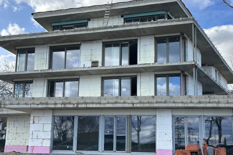 Kivételes befektetési lehetőség: Eladó panorámás prémium apartmanok Balatonalmádiban!