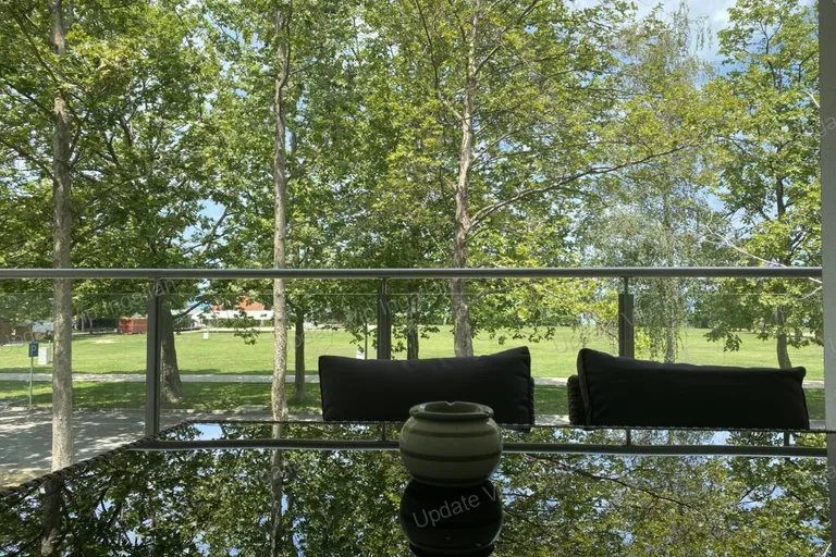 ZAMÁRDIBAN VÍZKÖZELI PANORÁMÁS LAKÁS ,TELJES BERENDEZÉSSEL ELADÓ!