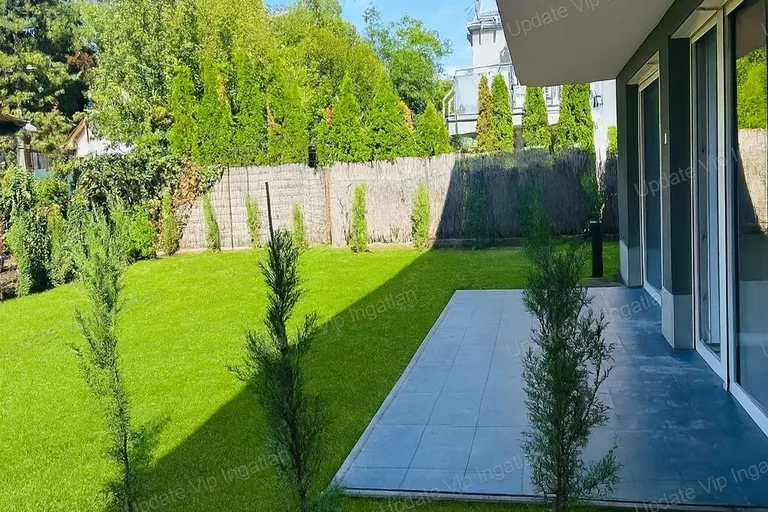 ZAMÁRDIBAN VÍZKÖZELI, KERTKAPCSOLATOS LAKÁS ELADÓ!