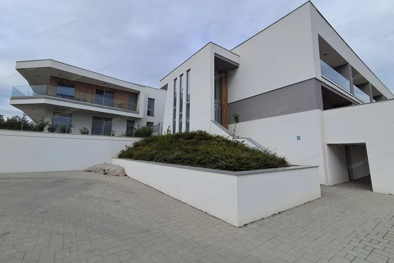 Prémium újépítésű lakások a Balaton északi partján – Alsóörsön!