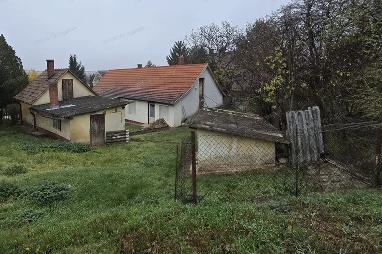 SIÓFOK KILITIN KÖZPONTHOZ KÖZELI TELEK ELADÓ!