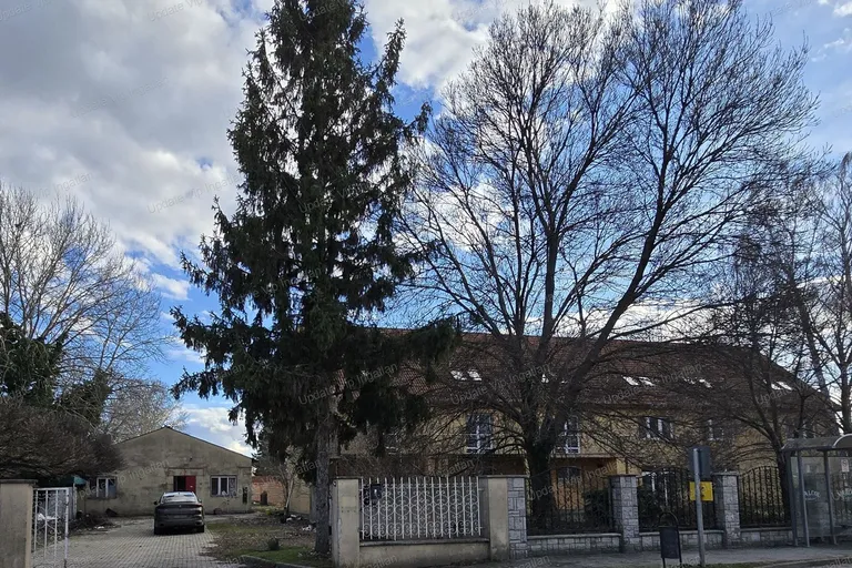 ELADÓ FEJLESZTÉSI / BEFEKTETÉSI LEHETŐSÉG SIÓFOK ÉSZAK‑KELETI RÉSZÉN – 5108 m² GKSZ ÖVEZETBEN!