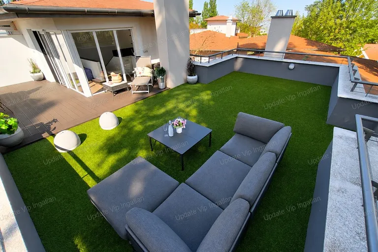 Exkluzív belső kétszintes penthouse lakás Zamárdi-felsőn, 200 méterre a Balatontól!