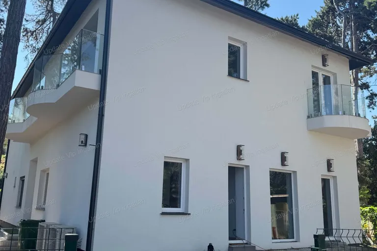 Siófok Aranypart – Felújított, kertkapcsolatos földszinti ingatlan