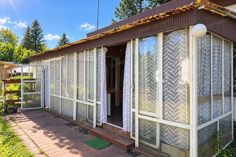 Felújítandó nyaraló Siófok-Sóstón, mindössze 600 méterre a Balatontól!